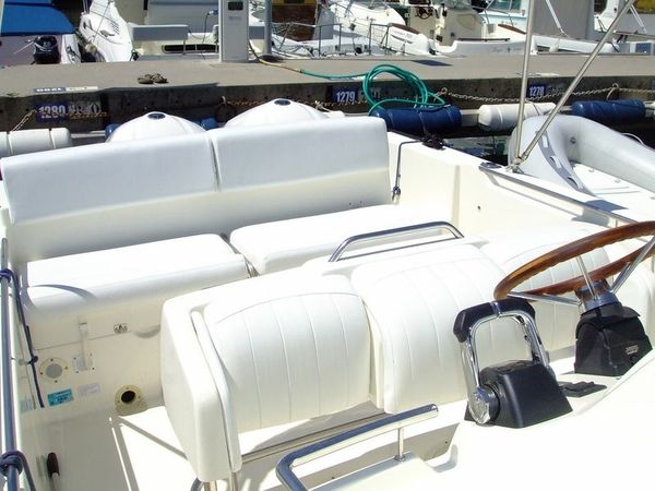 White Shark 285 | Saga 3