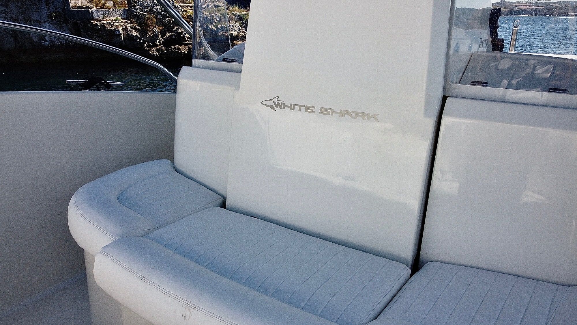 White Shark 285 | Saga 3