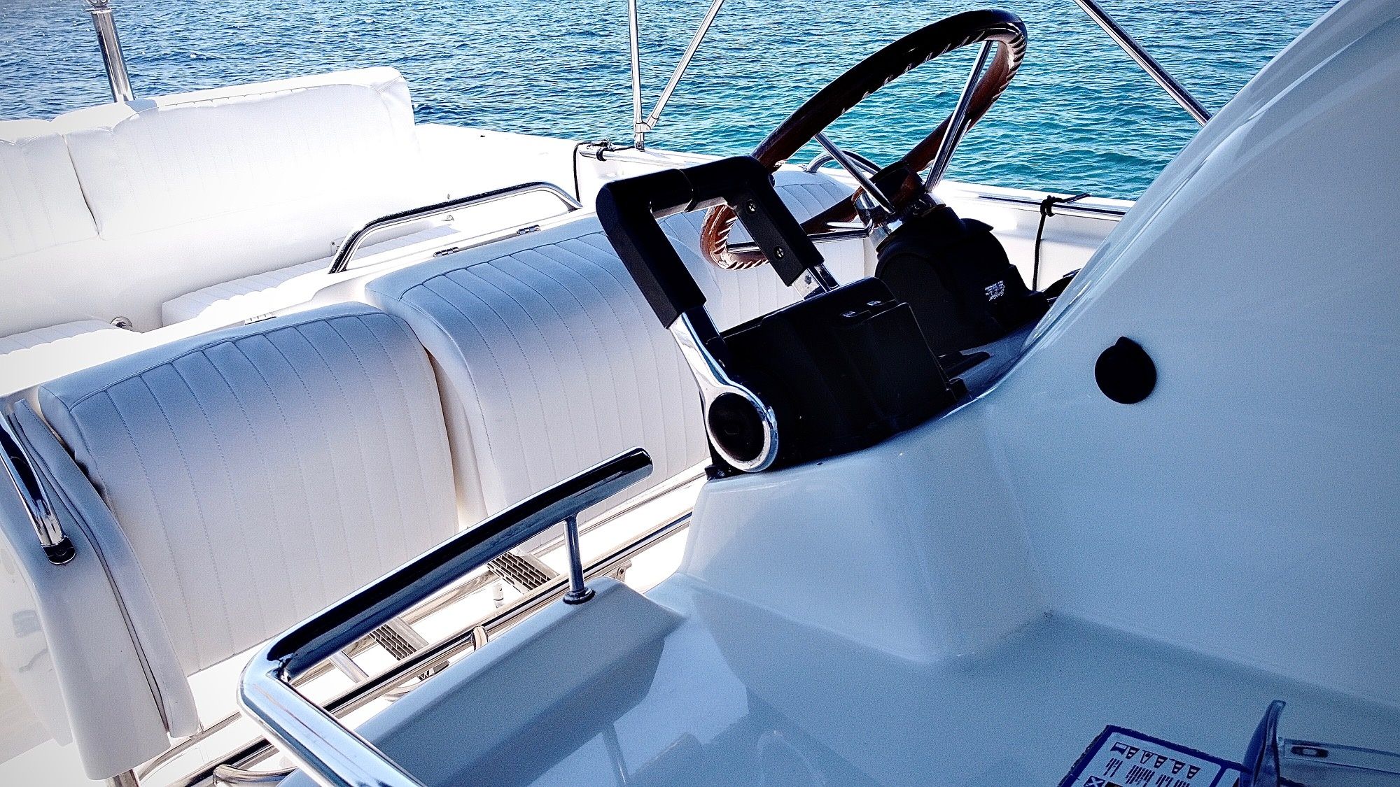 White Shark 285 | Saga 3