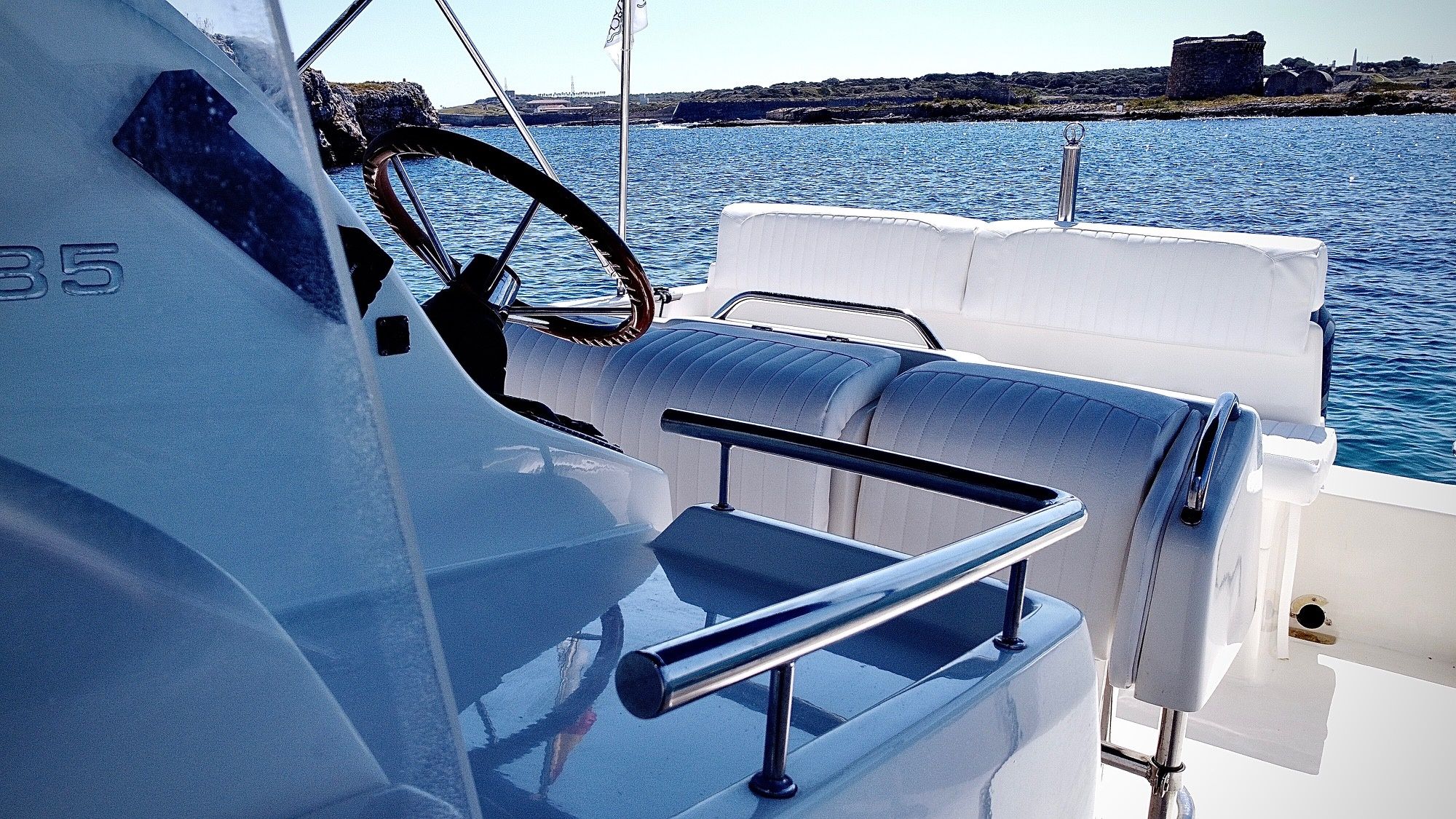 White Shark 285 | Saga 3