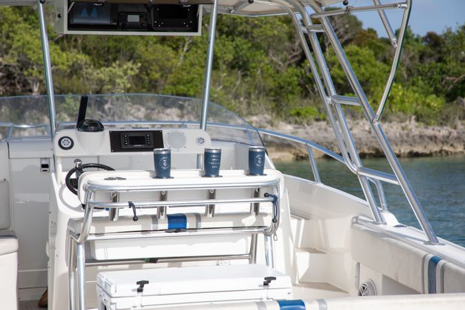 Intrepid 33 | Habour Island