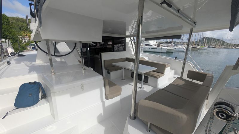 Aventura 37 | Newton