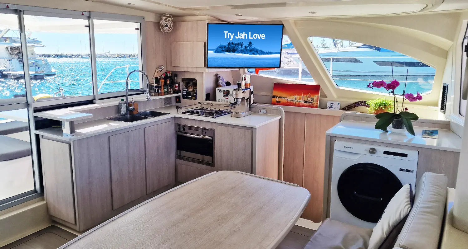 Leopard 44 | Try Jah Love