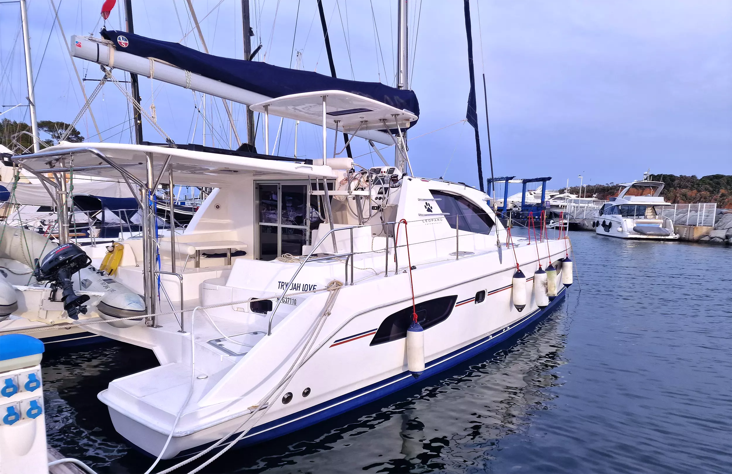 Leopard 44 | Try Jah Love