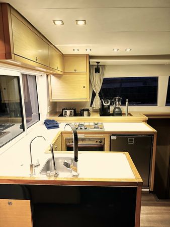 Lagoon 450 | Flash of green