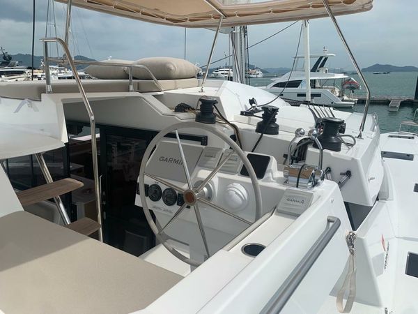 Fountaine Pajot Elba 45 | Shavasan
