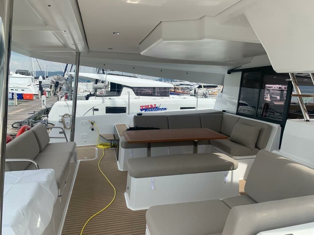 Fountaine Pajot Elba 45 | Shavasan