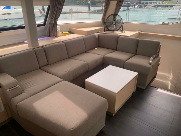 Fountaine Pajot Elba 45 | Shavasan