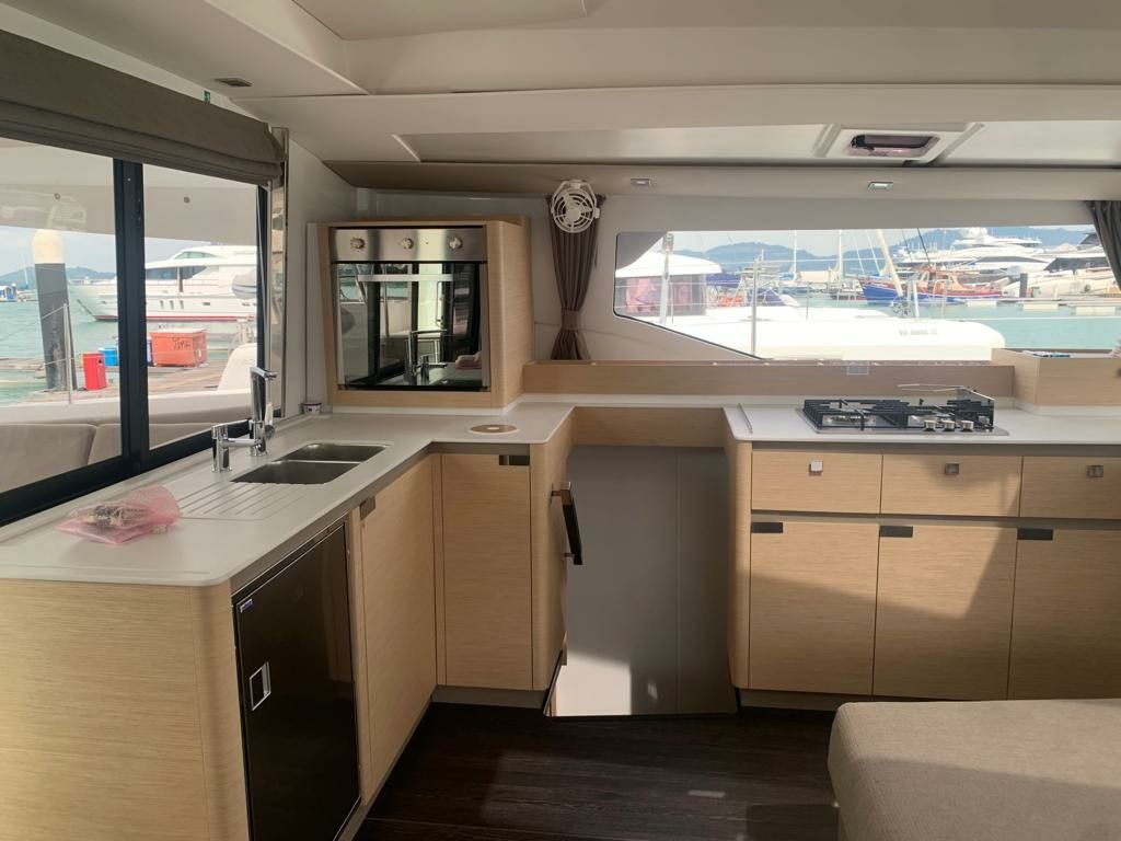 Fountaine Pajot Elba 45 | Shavasan