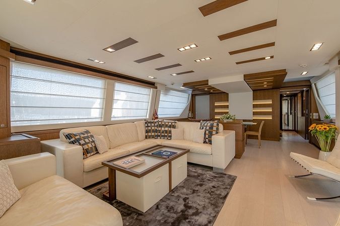 Ferretti Custom Line 100 | Infinitas