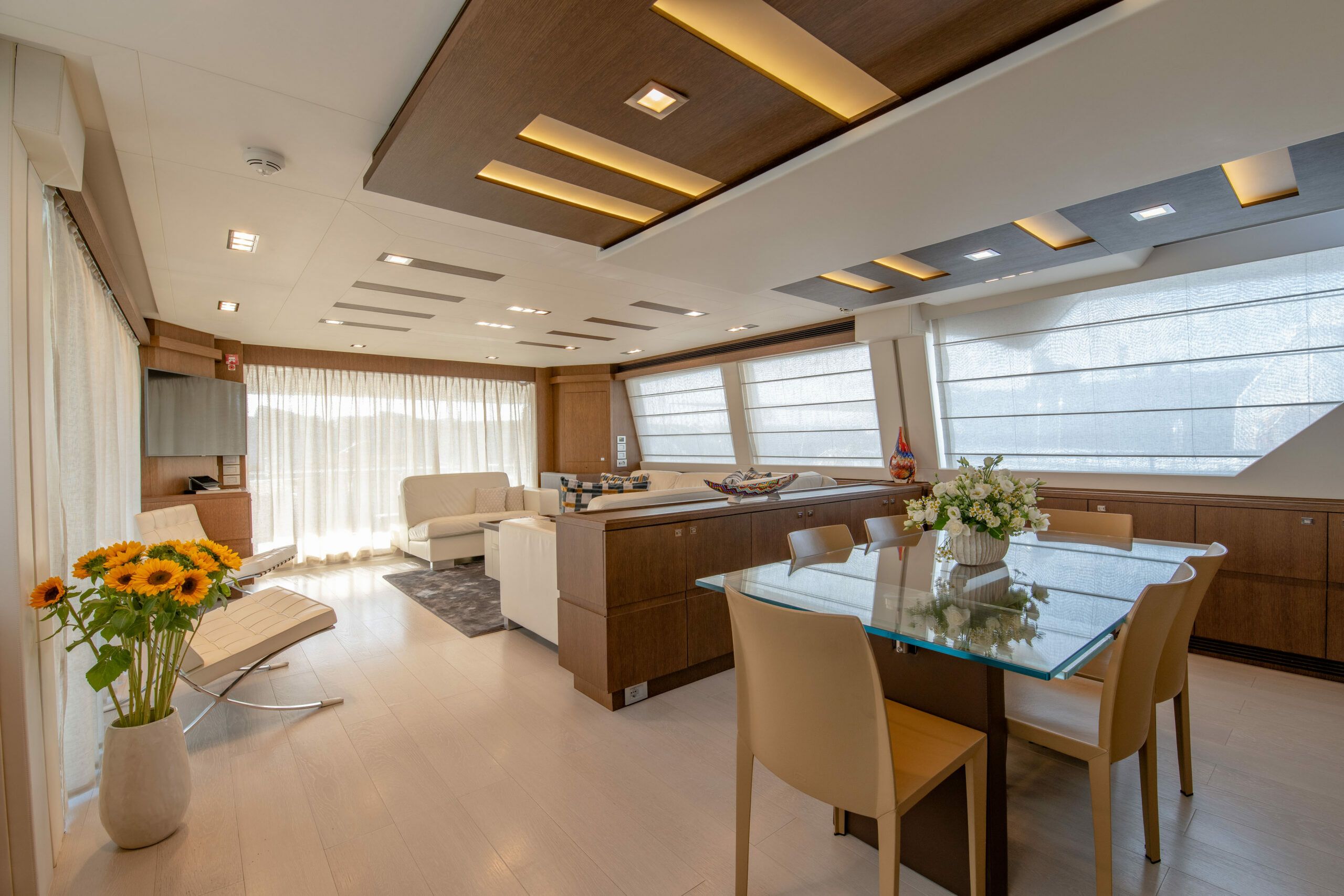 Ferretti Custom Line 100 | Infinitas