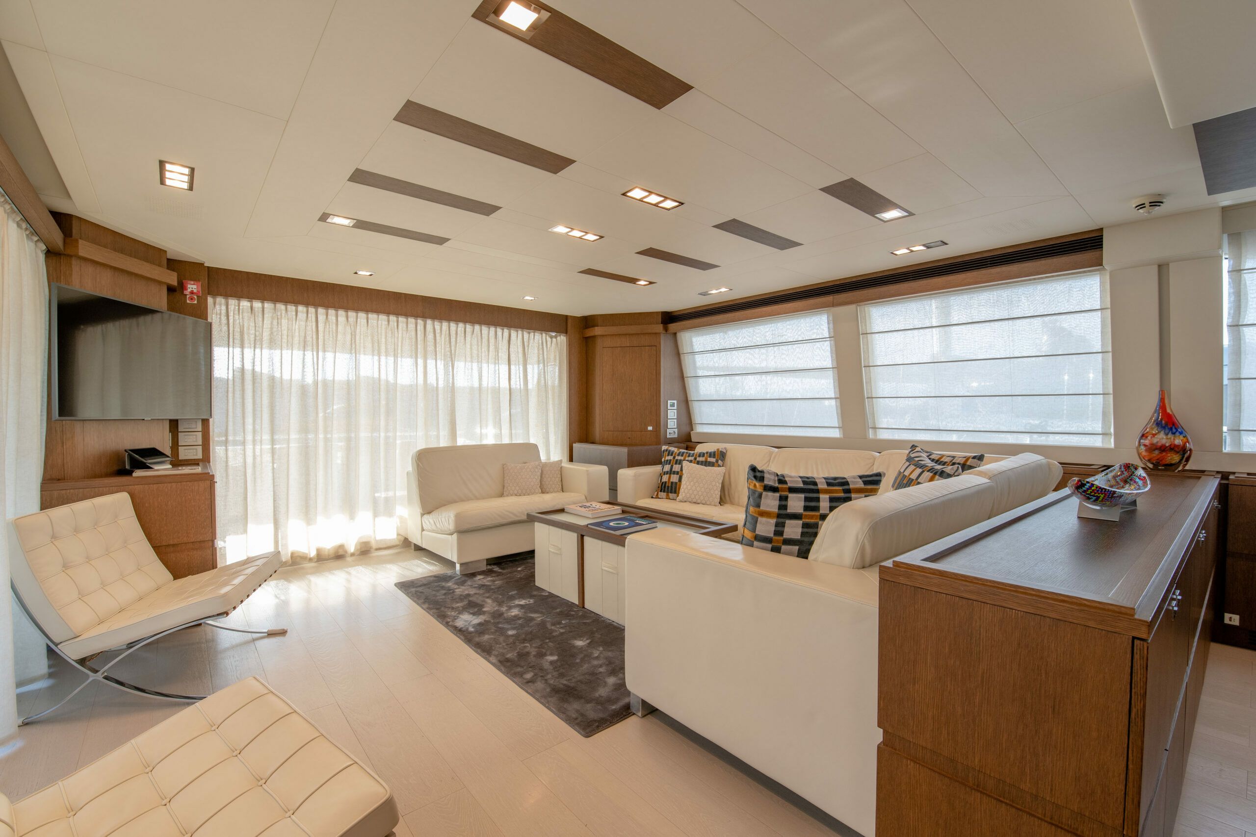 Ferretti Custom Line 100 | Infinitas