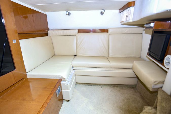 Sea Ray 370 | White