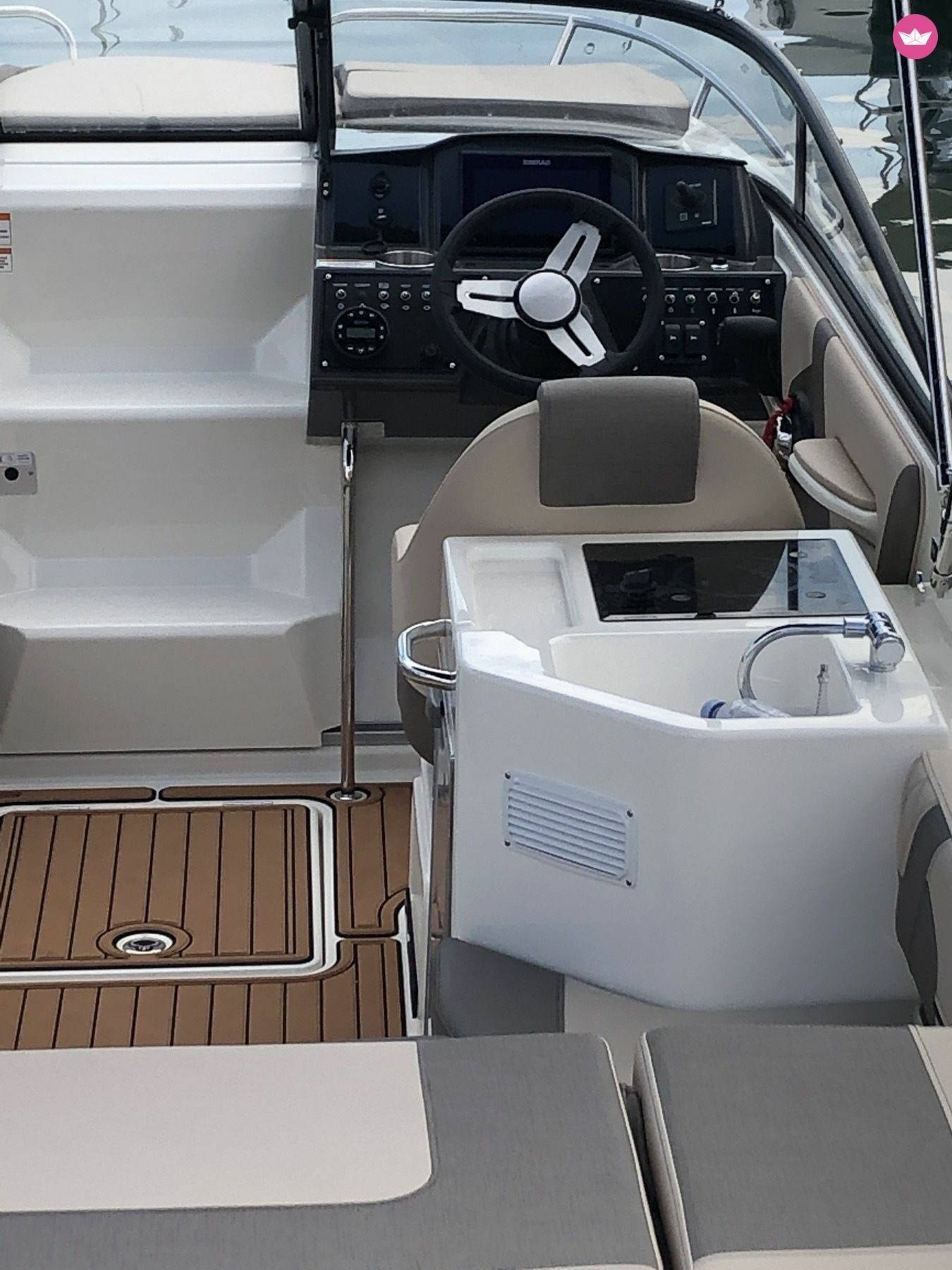 Bayliner VR6 Cuddy | Mizella