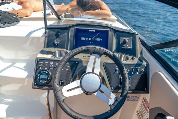 Bayliner VR6 Cuddy | Mizella