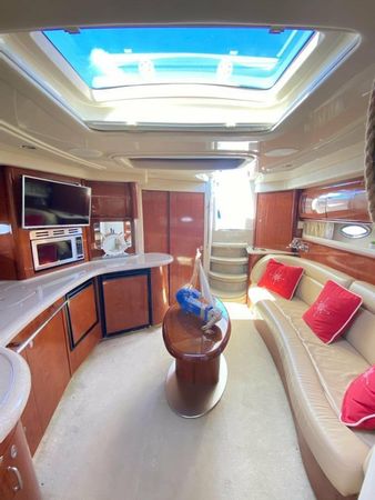 Sea Ray 420 Sundancer | Humble