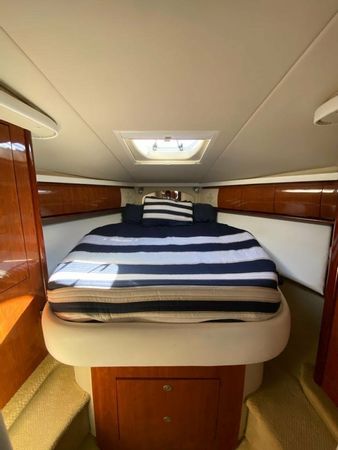 Sea Ray 420 Sundancer | Humble