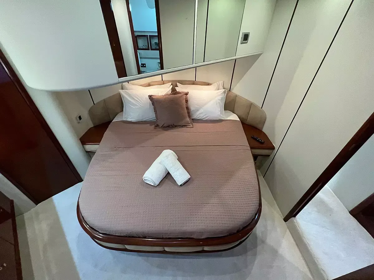Fairline Squadron 52 | Bliss