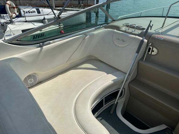 Sea Ray 315 Sundancer | GIO yacht