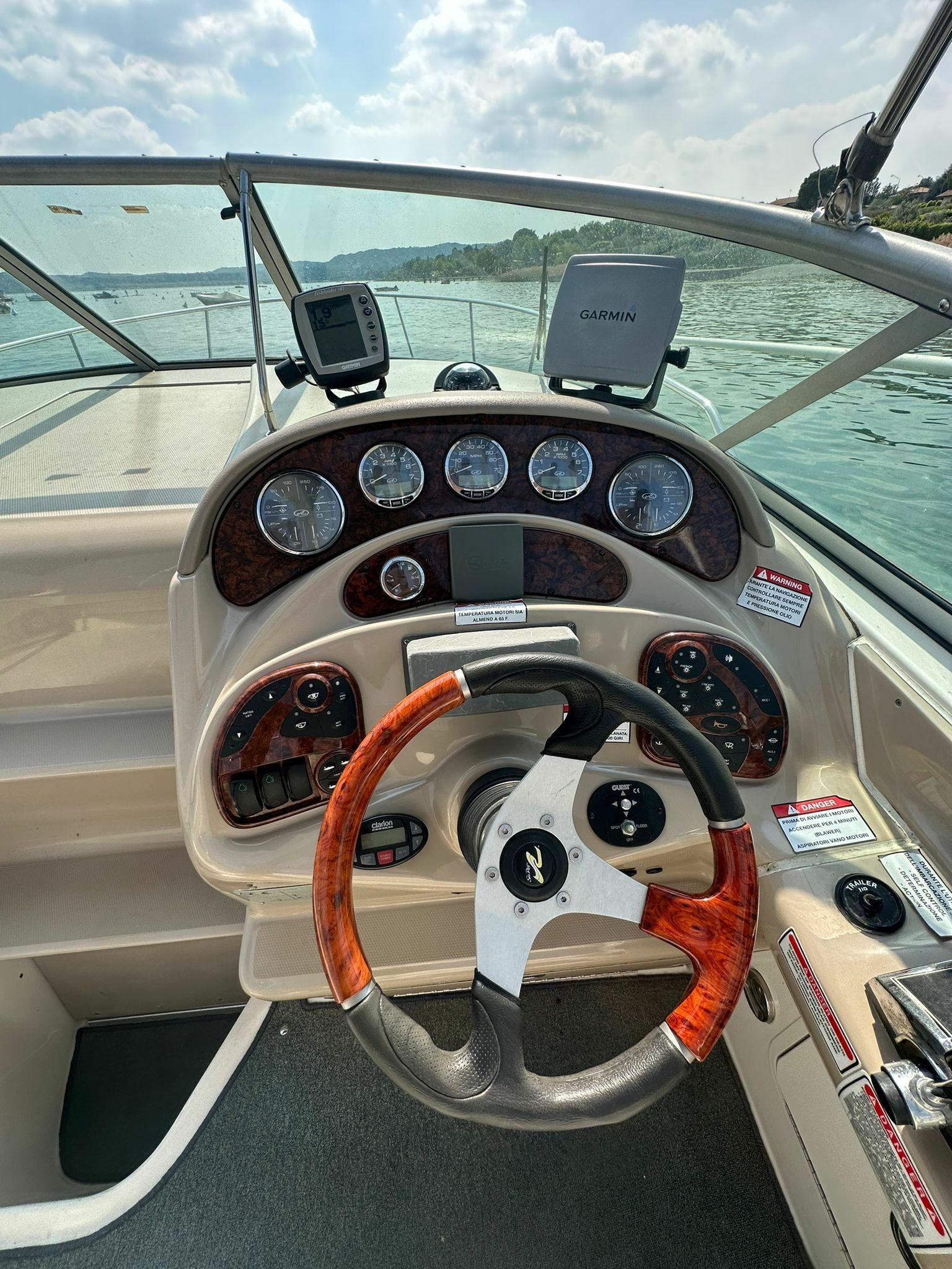 Sea Ray 315 Sundancer | GIO yacht