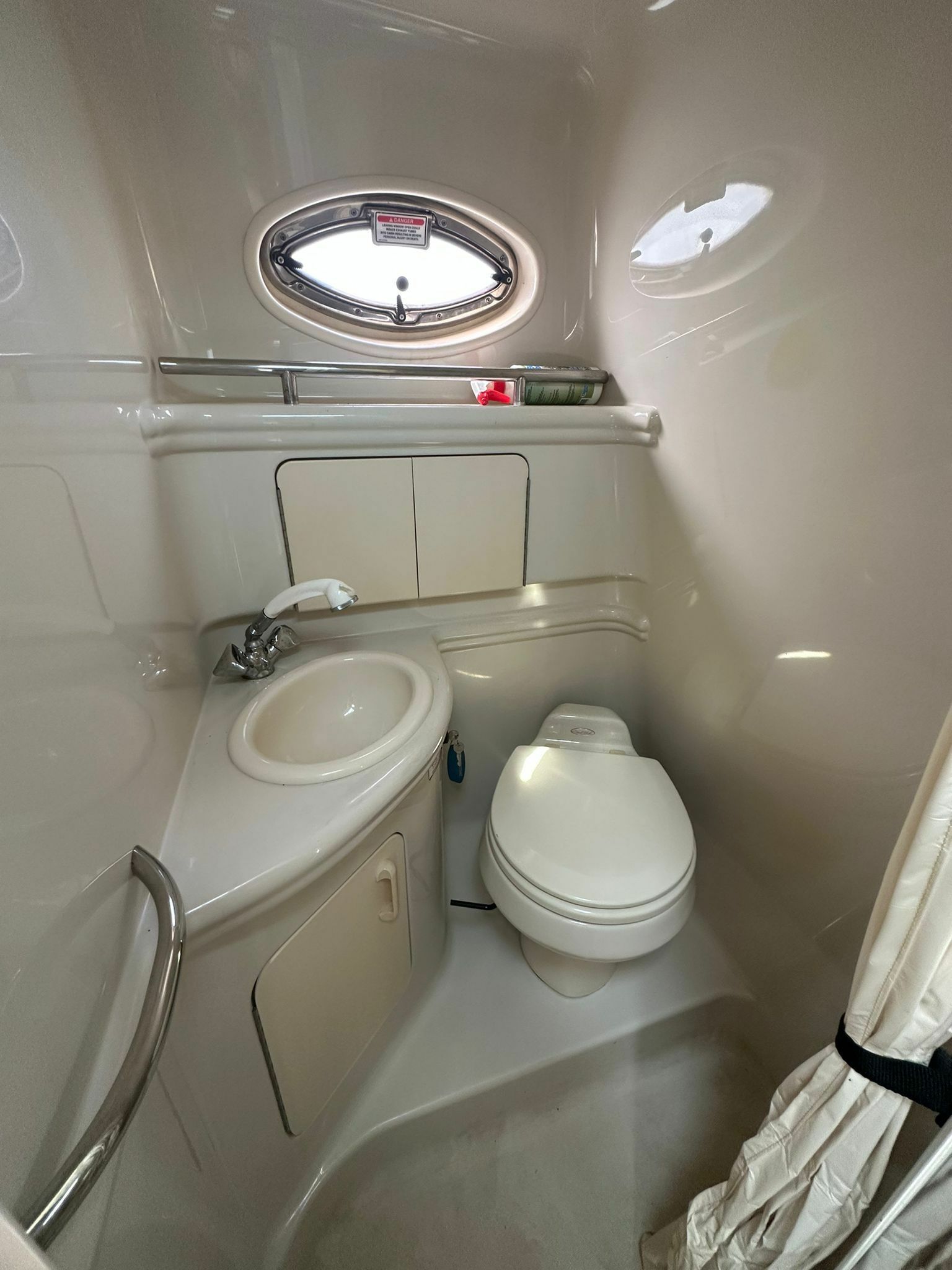 Sea Ray 315 Sundancer | GIO yacht