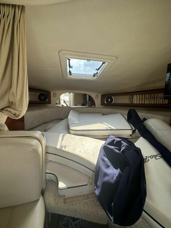 Sea Ray 315 Sundancer | GIO yacht