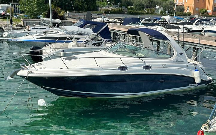 Sea Ray 315 Sundancer | GIO yacht