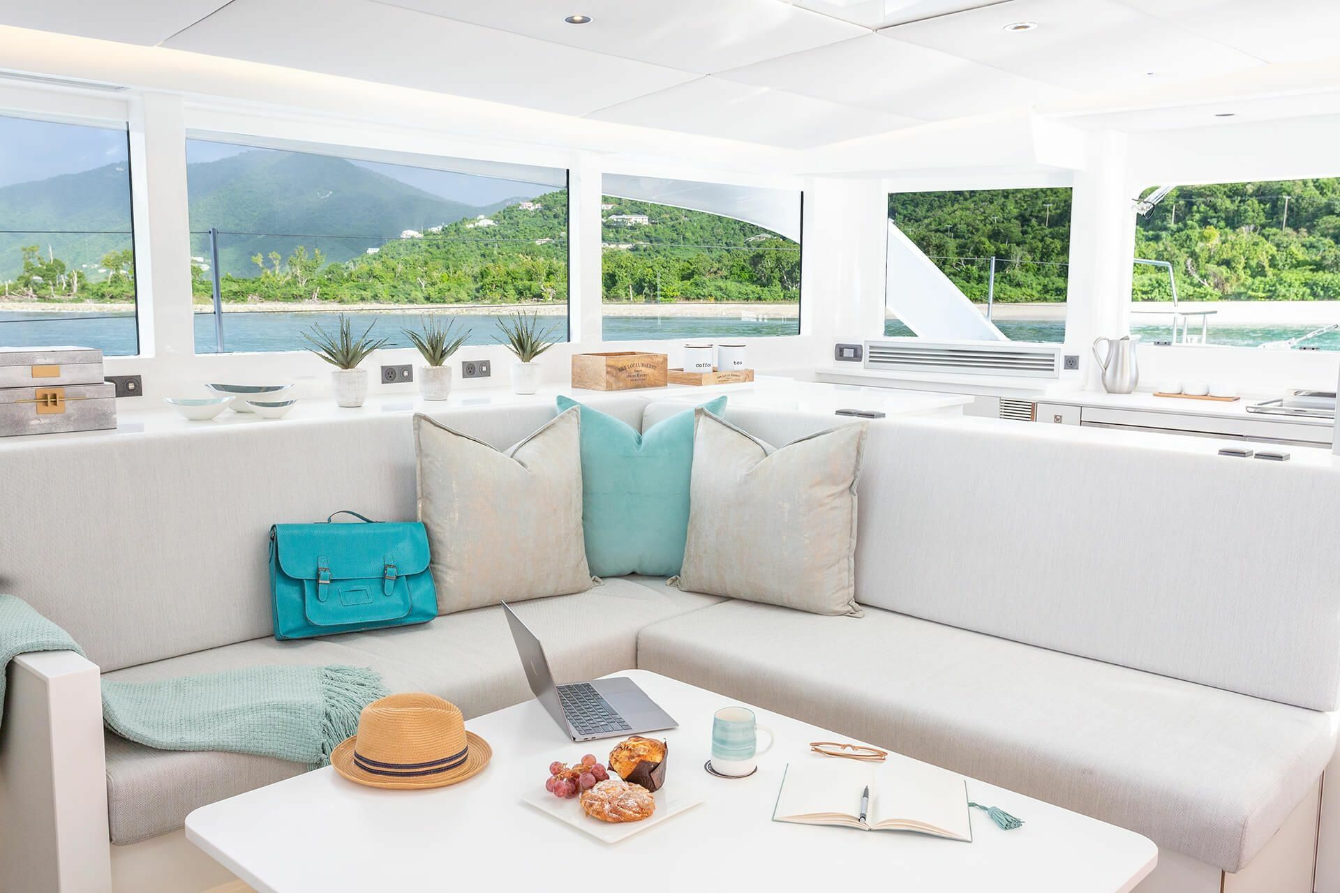 Voyage 590 | Home Away