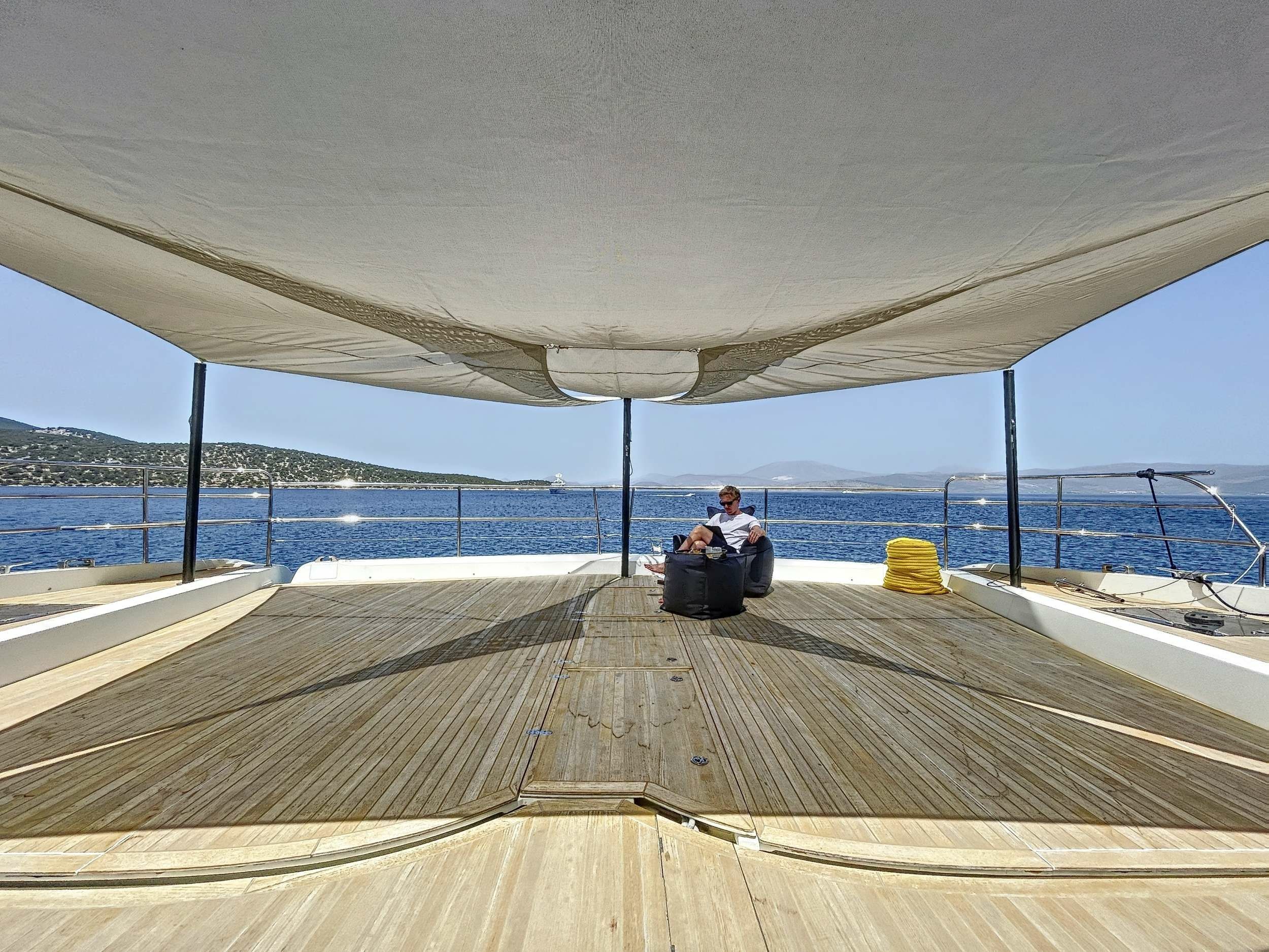 Lagoon Seventy 8 | Crazy Horse