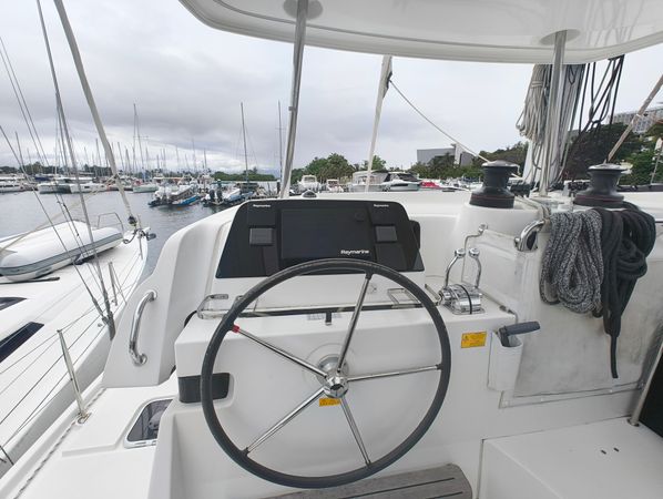 Lagoon 42 | Periwinkle