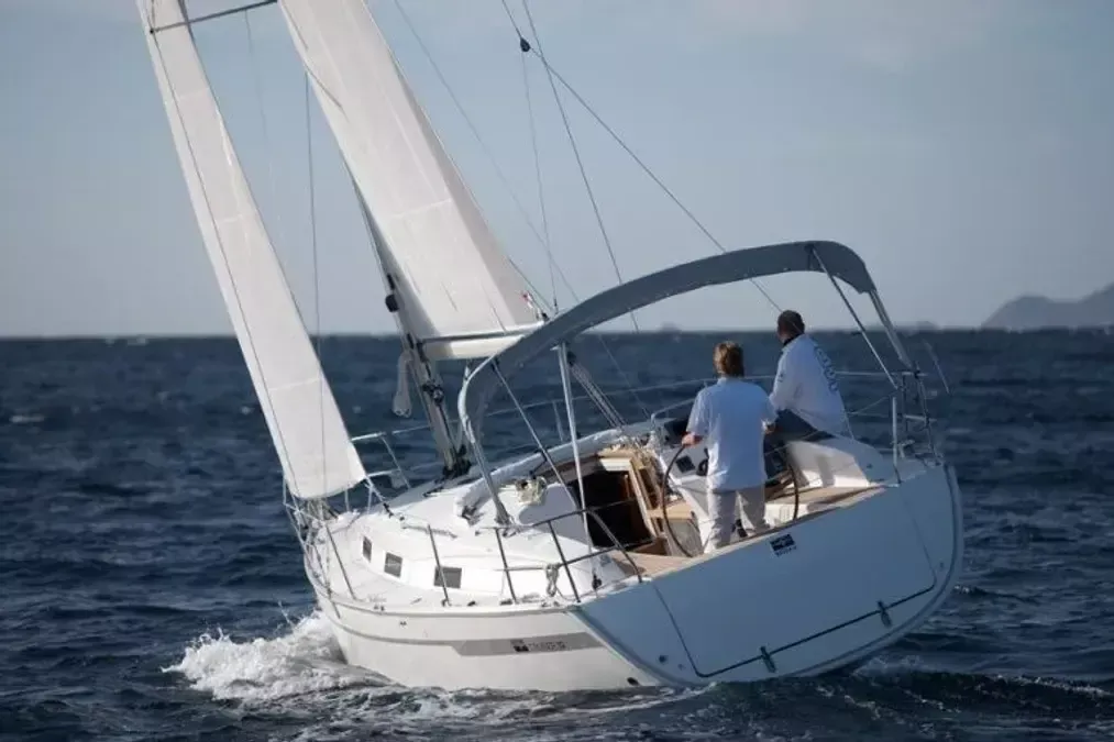 Bavaria Cruiser 32 | Avanti Due