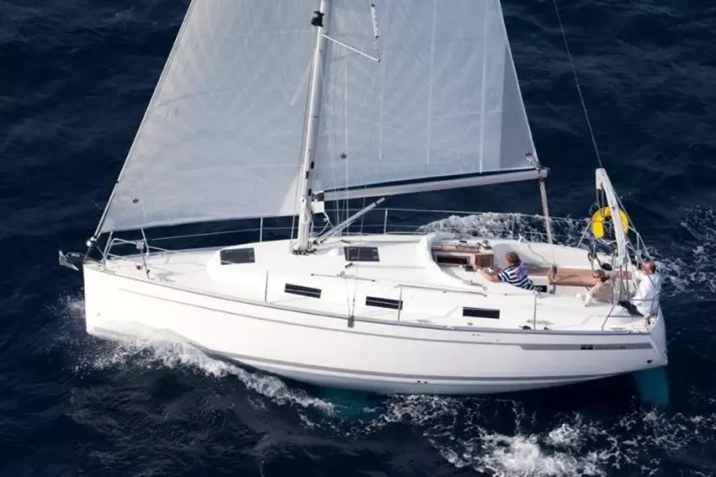 Bavaria Cruiser 32 | Avanti Due