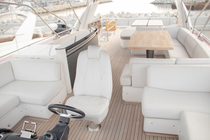 Princess 82 | Miltiades