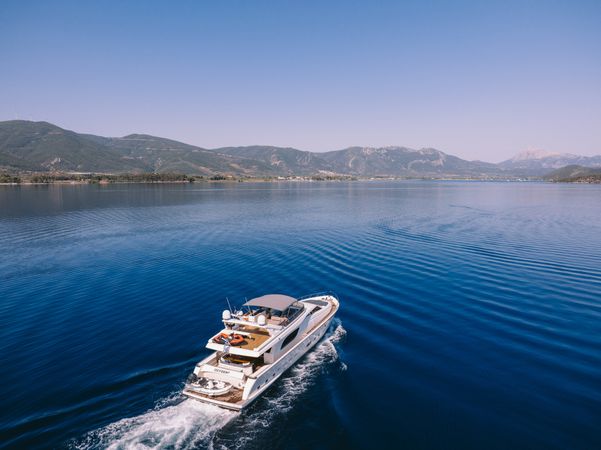 Ferretti 780 | Oxygen 8