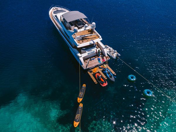 Ferretti 780 | Oxygen 8