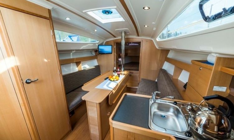 Delphia 33 MC | Nina