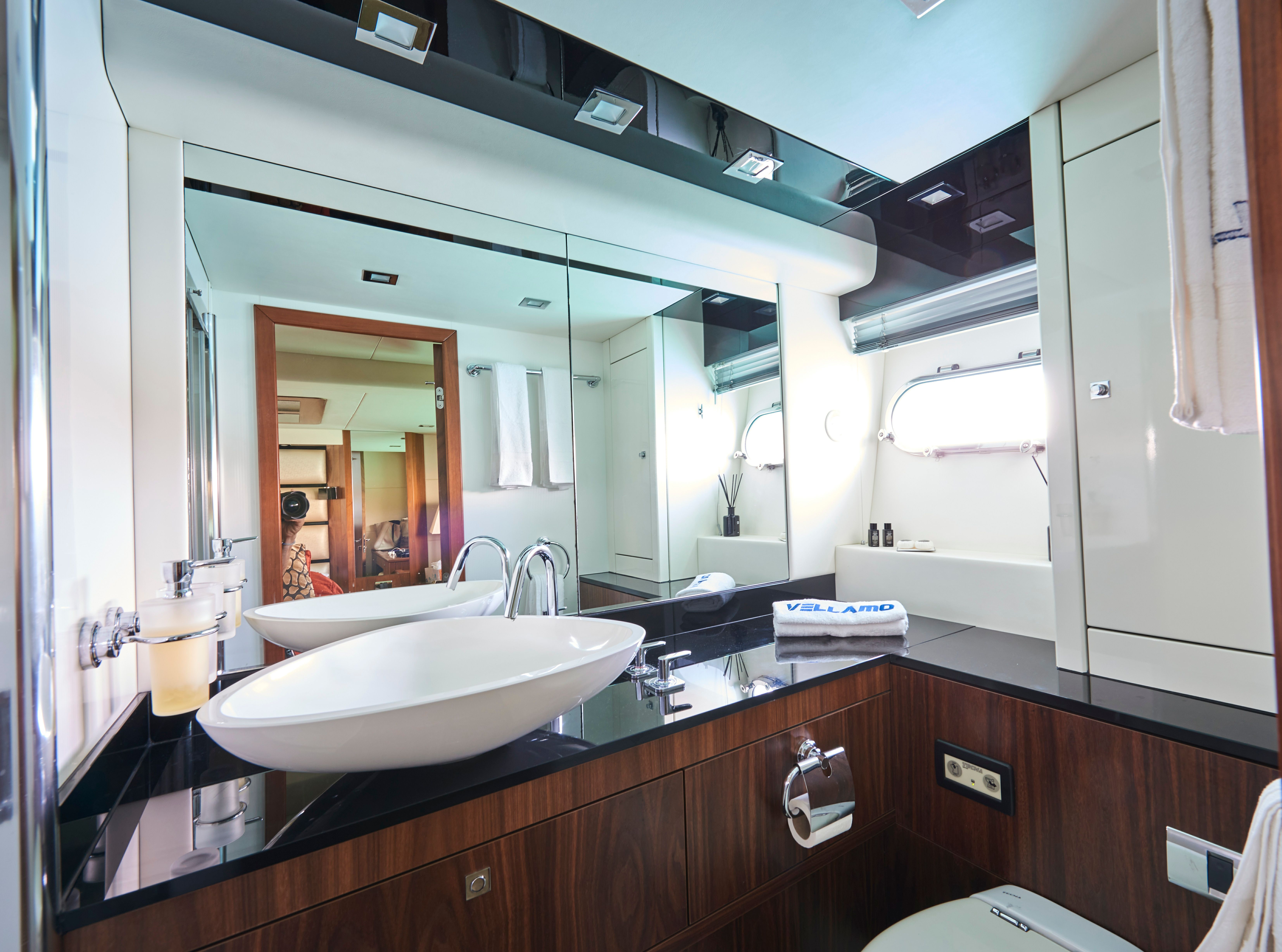 Sunseeker Predator 64 | Sunseeker Predator 64