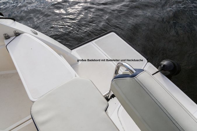 Platinum 989 Flybridge | Frohes Mäxchen