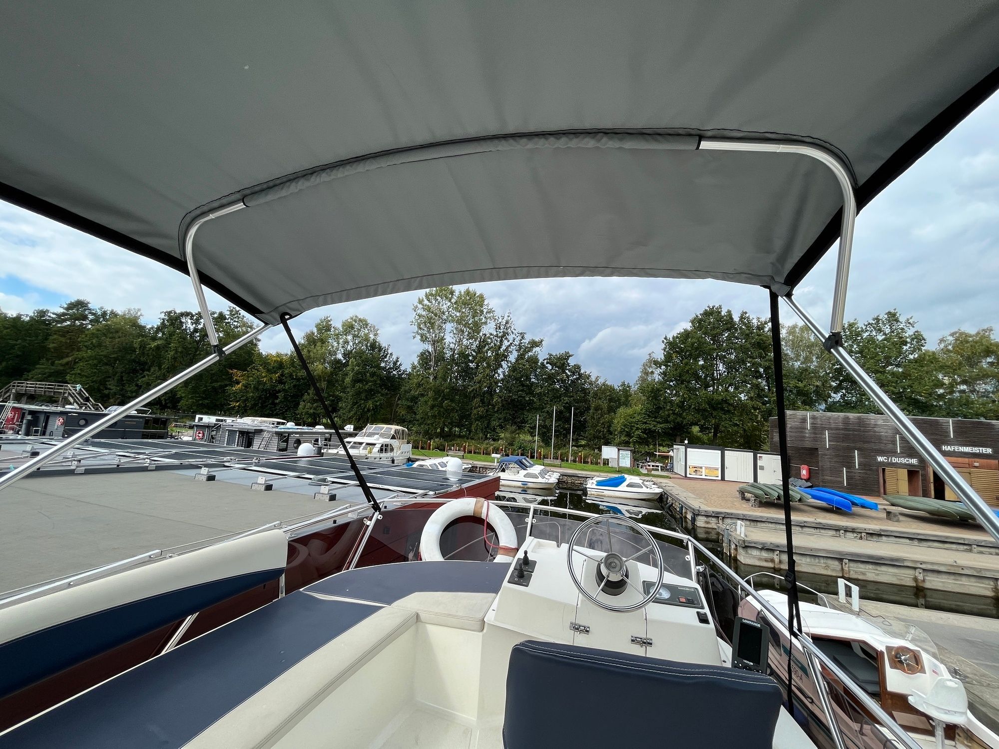 Platinum 989 Flybridge | Frohes Mäxchen