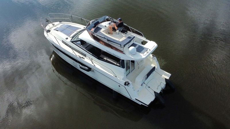 Platinum 989 Flybridge | Frohes Mäxchen