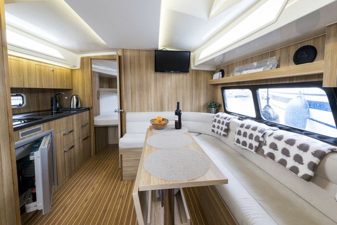 Cobra Yachts 900 | Secret Line