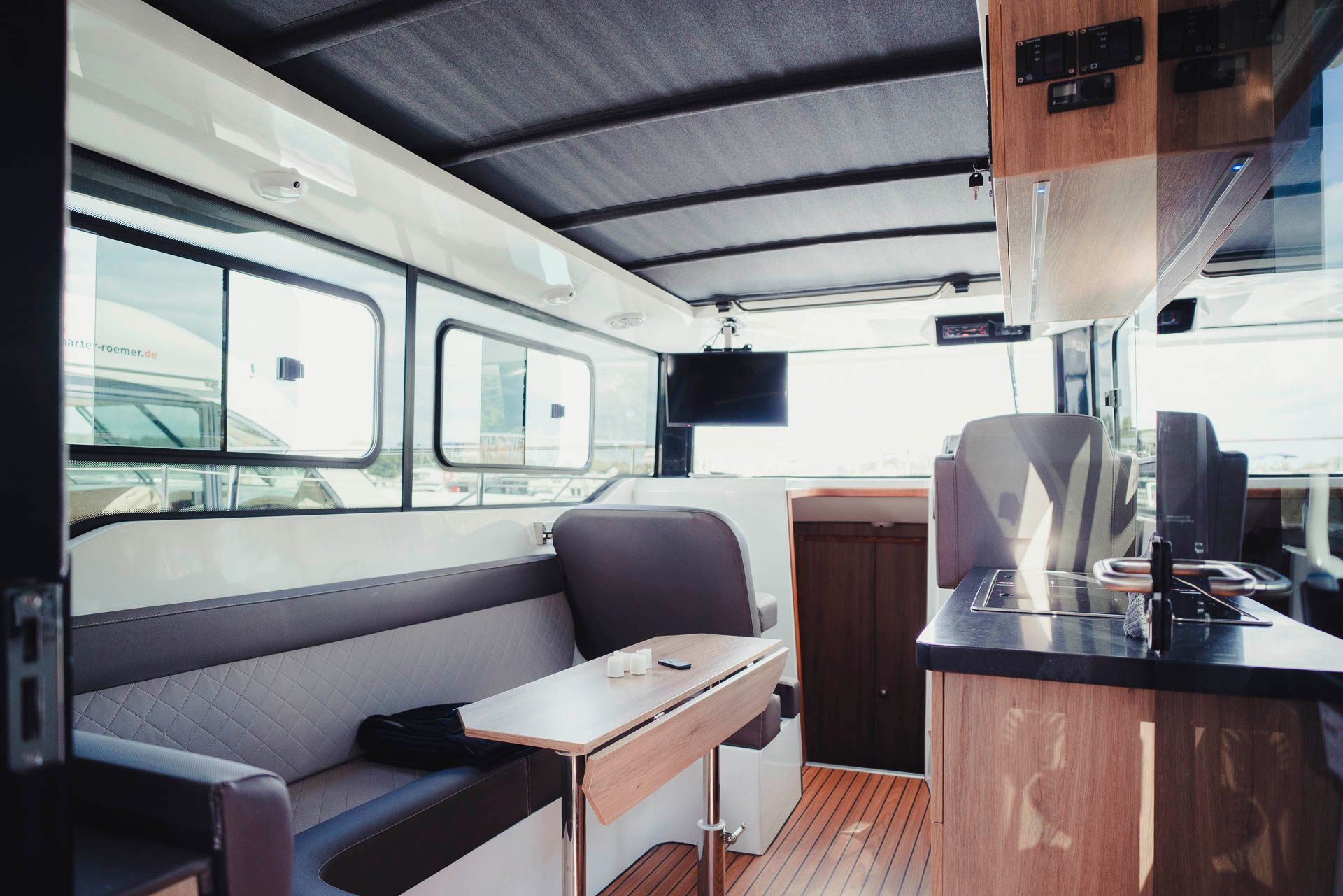 Nikhen Aquasun 34 | MaLa