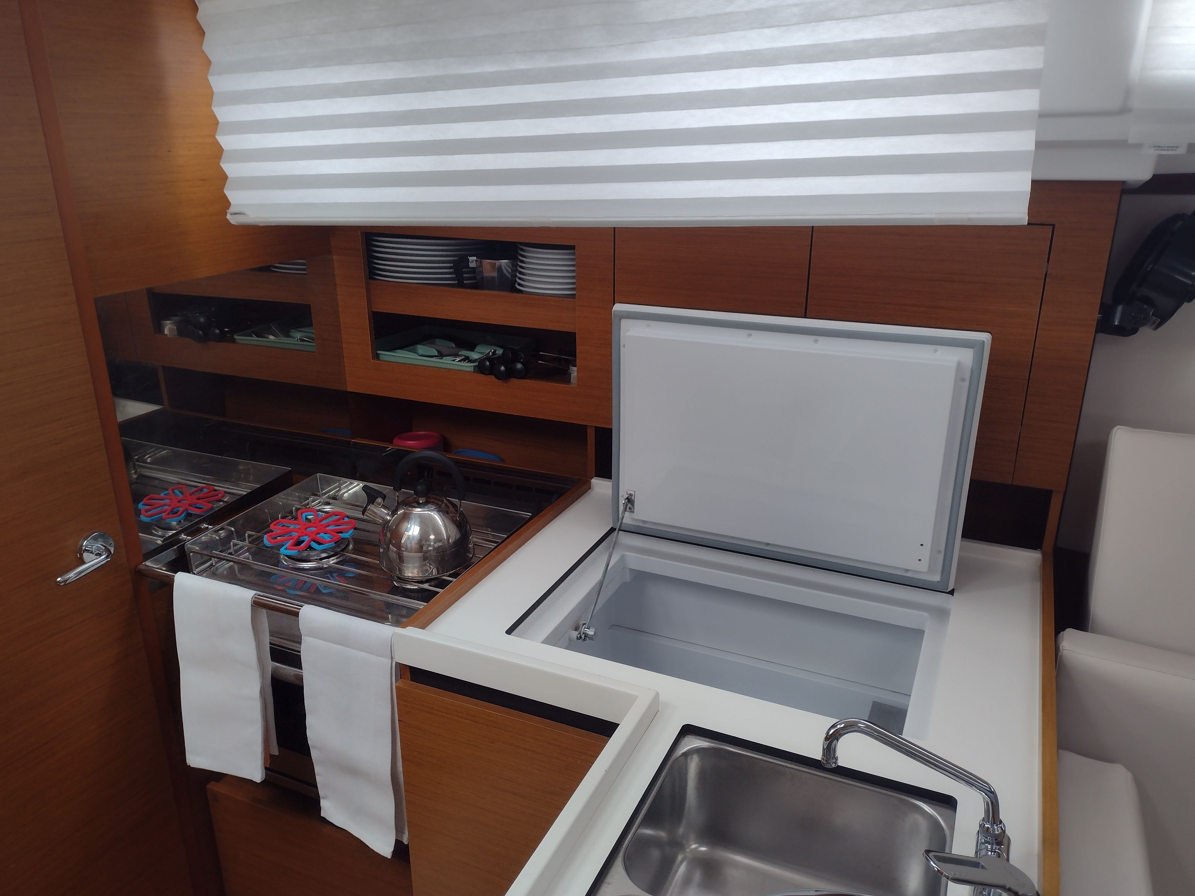 Jeanneau Sun Odyssey 380 | Philippa