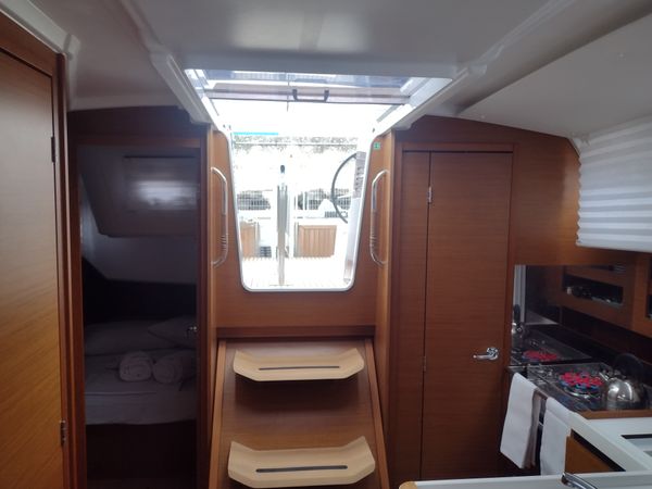 Jeanneau Sun Odyssey 380 | Philippa