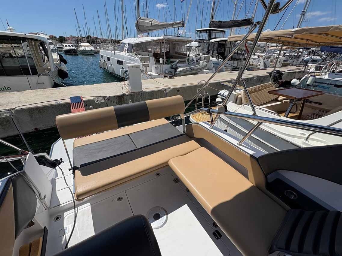 Oechsner SRX30 | Sky