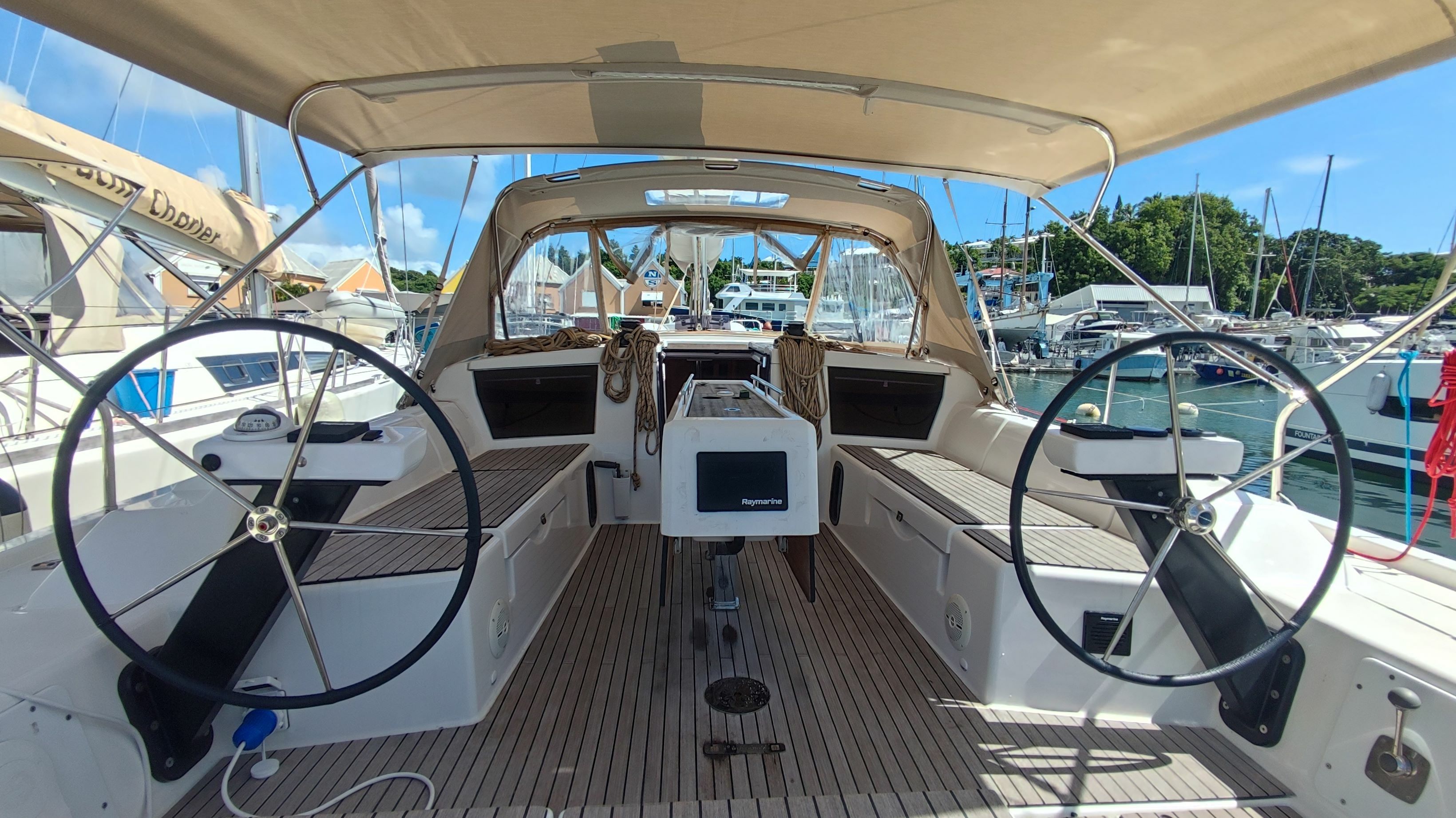 Dufour 430 | Luna Rossa