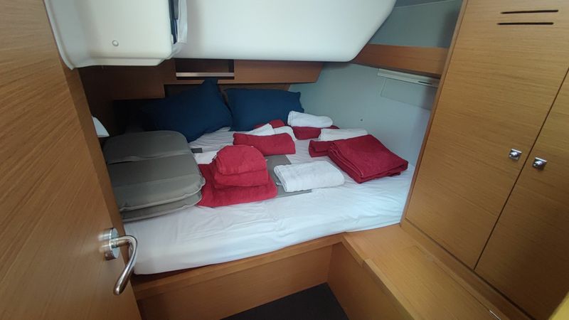 Dufour 430 | Luna Rossa