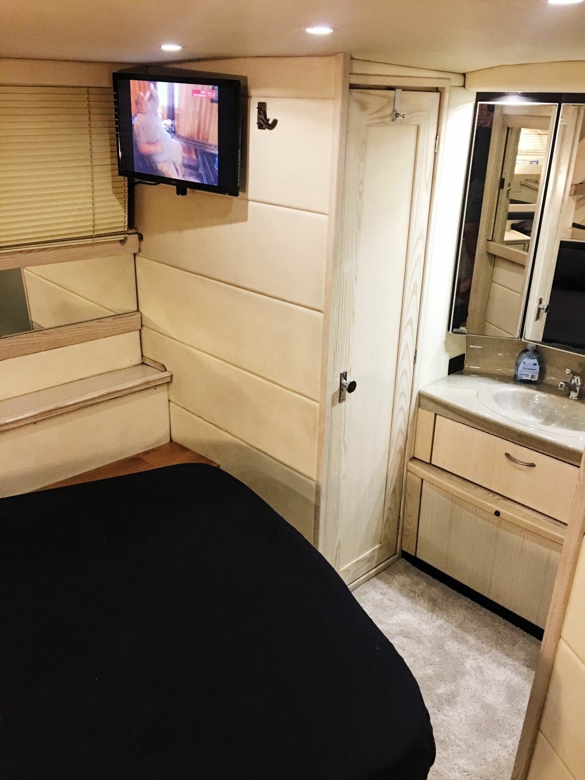 Bayliner 3587 | Deda