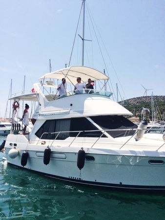 Bayliner 3587 | Deda