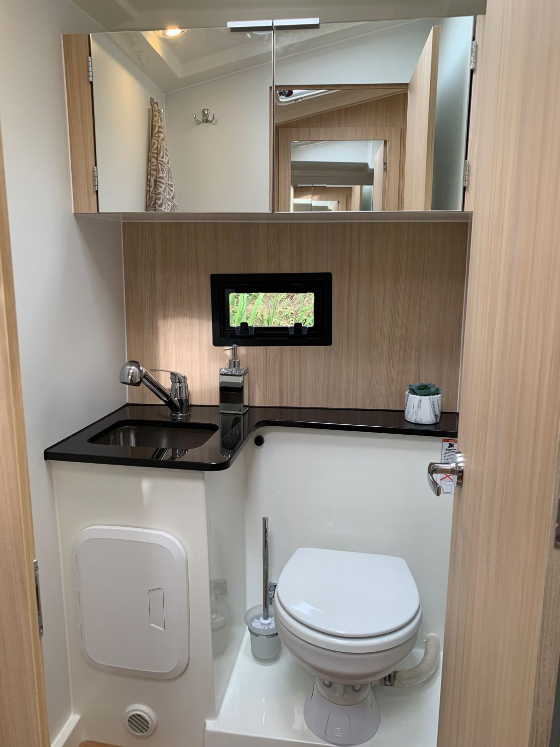 Futura 40 | Dicker Max 2